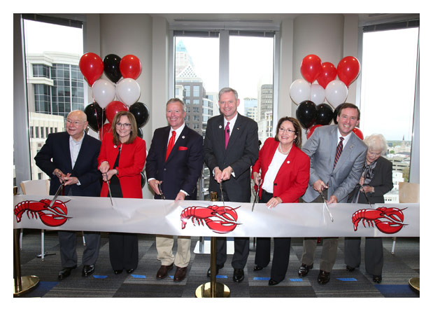Photo of Red Lobster Leadership at Official Ribbon Cutting